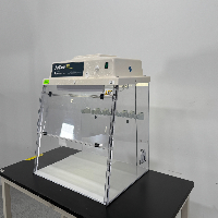 AirClean 600 PCR Workstation image 1